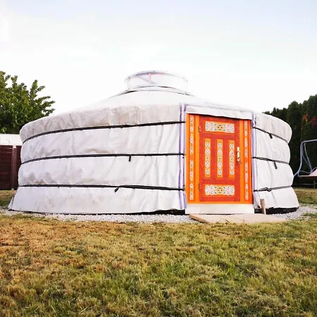 Jurta Szallas Holiday home